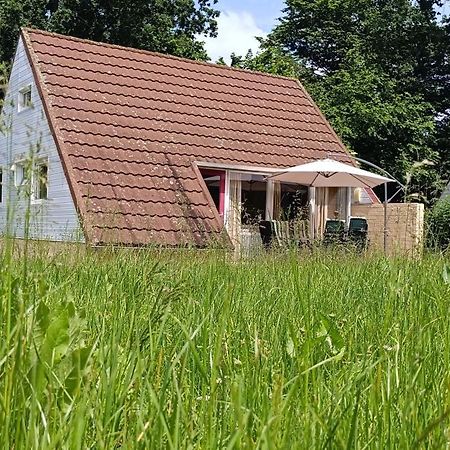 6-Pers Vakantiebungalow In Het Heuvelland Simpelveld Exterior foto
